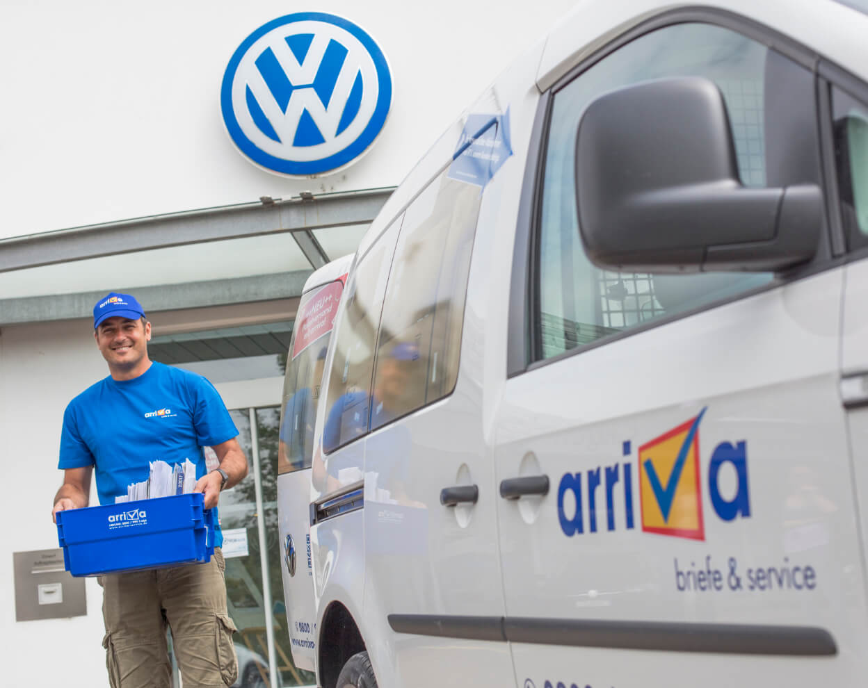 arriva-startseite-unten2 Mann mit Warensendungen